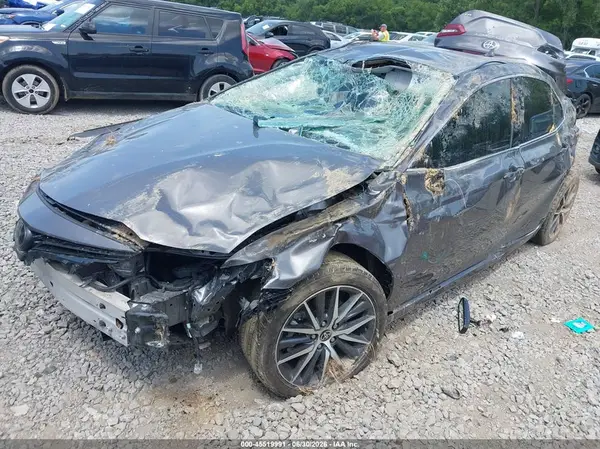 4T1F11AK3PU755865 2023 TOYOTA CAMRY - Image 2