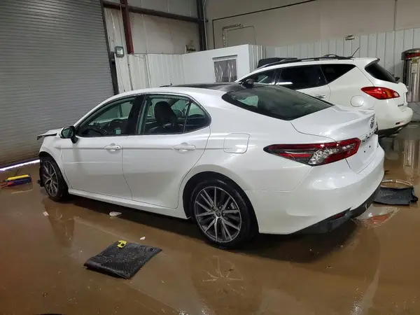 4T1F11AK3PU778210 2023 TOYOTA CAMRY - Image 2