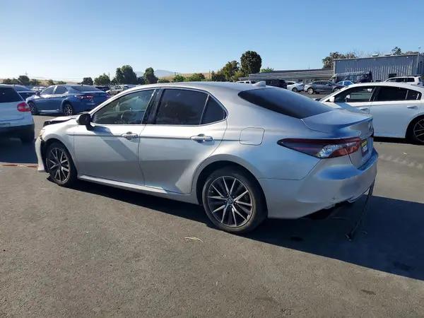 4T1F11AK3RU845875 2024 TOYOTA CAMRY - Image 2