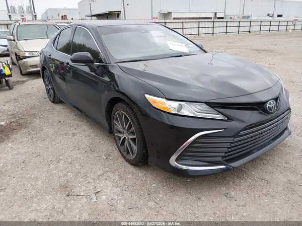 4T1F11AK3RU888662 2024 TOYOTA CAMRY - Image 1