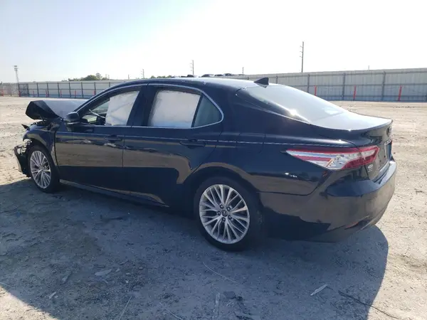 4T1F11AK4LU899418 2020 TOYOTA CAMRY - Image 2