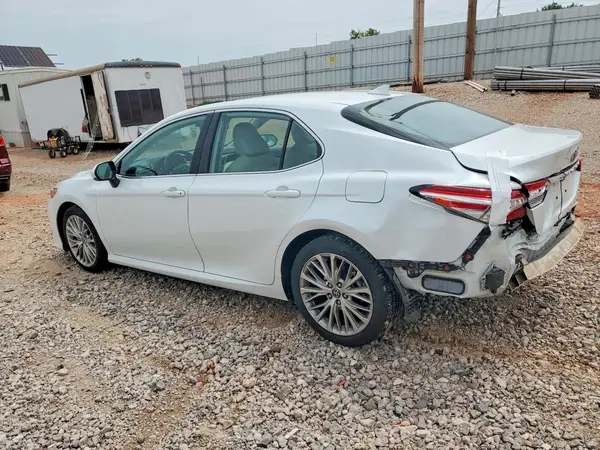 4T1F11AK4LU975929 2020 TOYOTA CAMRY - Image 2
