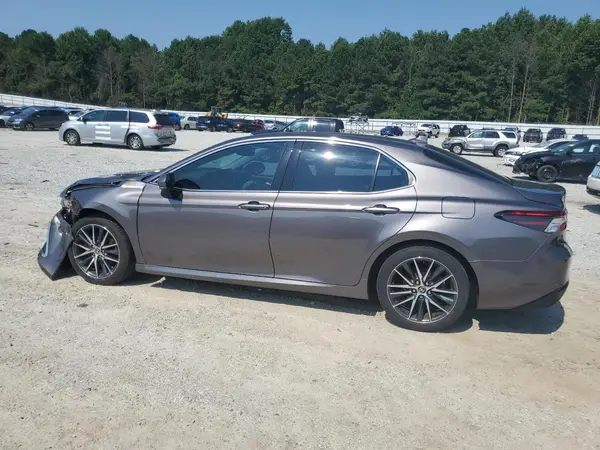 4T1F11AK4MU407231 2021 TOYOTA CAMRY - Image 2