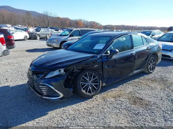 4T1F11AK4MU427429 2021 TOYOTA CAMRY - Image 2