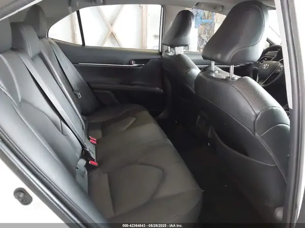 4T1F11AK4MU613780 2021 TOYOTA CAMRY - Image 8