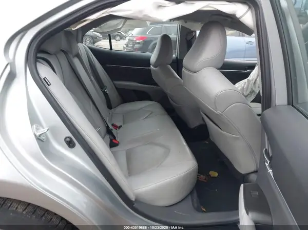 4T1F11AK4NU004397 2022 TOYOTA CAMRY - Image 8