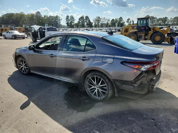 4T1F11AK4NU035259 2022 TOYOTA CAMRY - Image 2