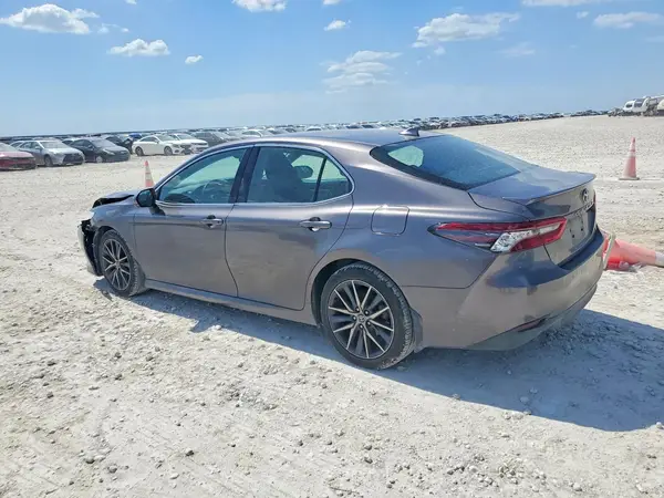 4T1F11AK4PU725628 2023 TOYOTA CAMRY - Image 2
