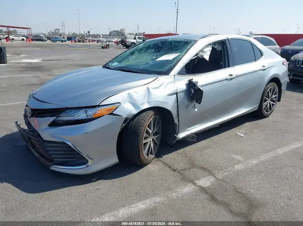4T1F11AK4PU830945 2023 TOYOTA CAMRY - Image 2