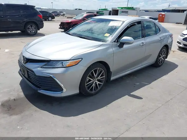 4T1F11AK4RU248444 2024 TOYOTA CAMRY - Image 2