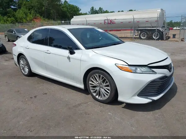4T1F11AK5LU388543 2020 TOYOTA CAMRY - Image 1