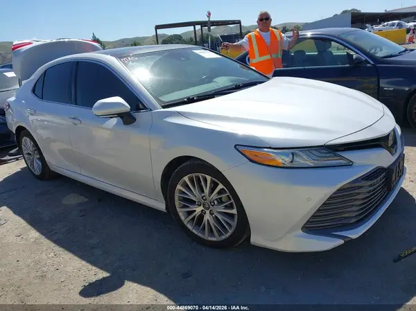 4T1F11AK5LU939683 2020 TOYOTA CAMRY - Image 1