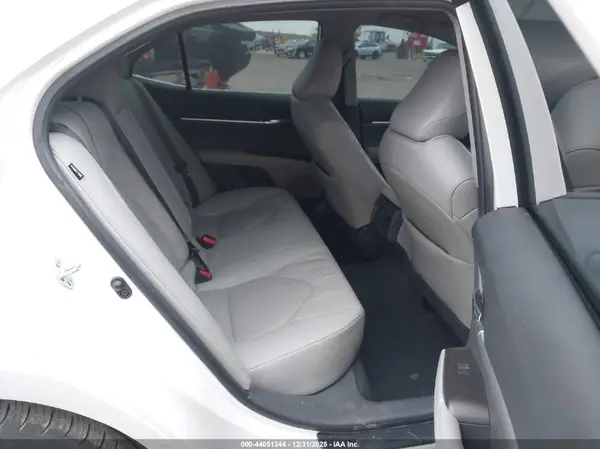 4T1F11AK5MU437788 2021 TOYOTA CAMRY - Image 8