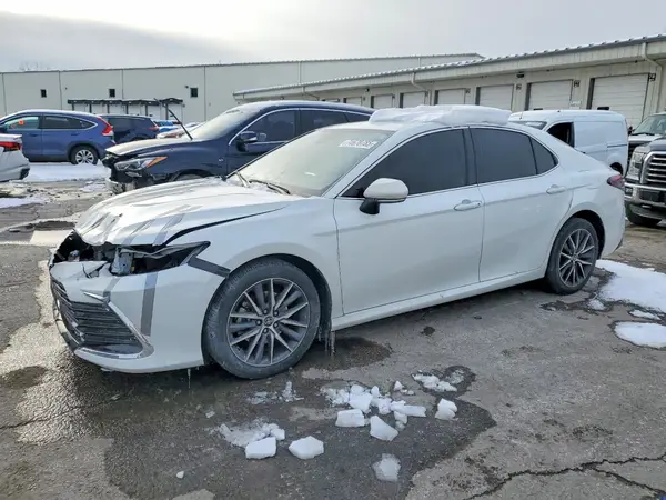 4T1F11AK5MU589229 2021 TOYOTA CAMRY - Image 1