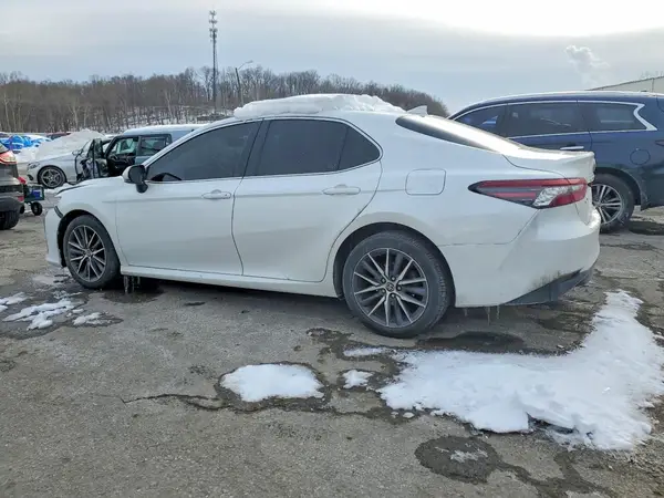4T1F11AK5MU589229 2021 TOYOTA CAMRY - Image 2