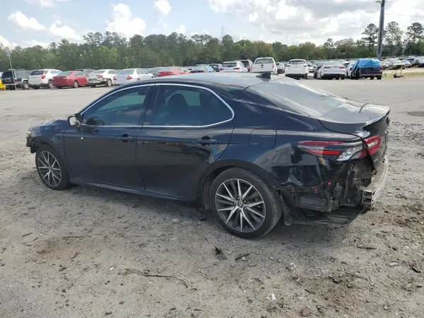 4T1F11AK5NU035805 2022 TOYOTA CAMRY - Image 2