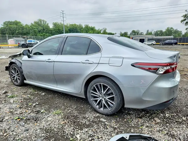 4T1F11AK5PU728974 2023 TOYOTA CAMRY - Image 2