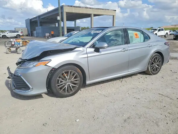 4T1F11AK5PU803995 2023 TOYOTA CAMRY - Image 1