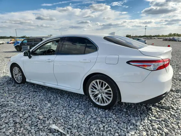 4T1F11AK6LU951759 2020 TOYOTA CAMRY - Image 2