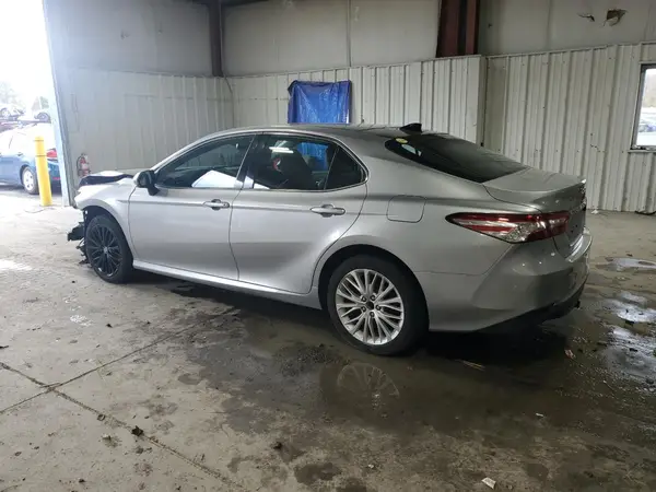 4T1F11AK6LU973678 2020 TOYOTA CAMRY - Image 2