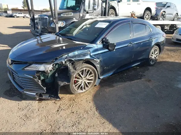 4T1F11AK6MU477622 2021 TOYOTA CAMRY - Image 2