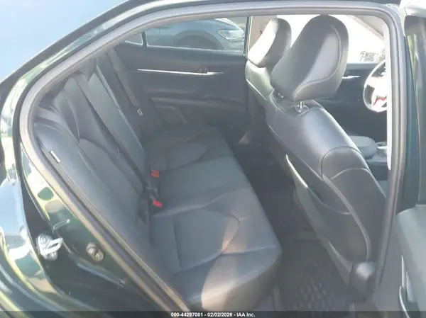 4T1F11AK6MU477622 2021 TOYOTA CAMRY - Image 8