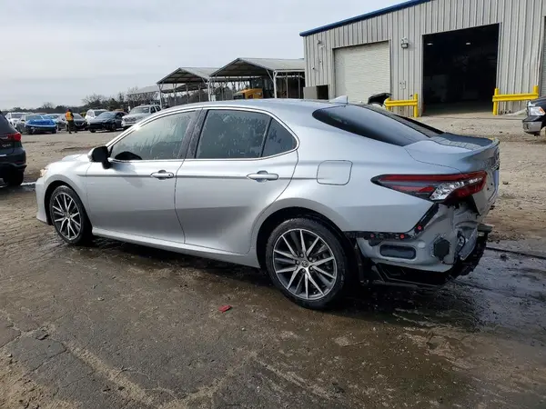 4T1F11AK6PU158595 2023 TOYOTA CAMRY - Image 2