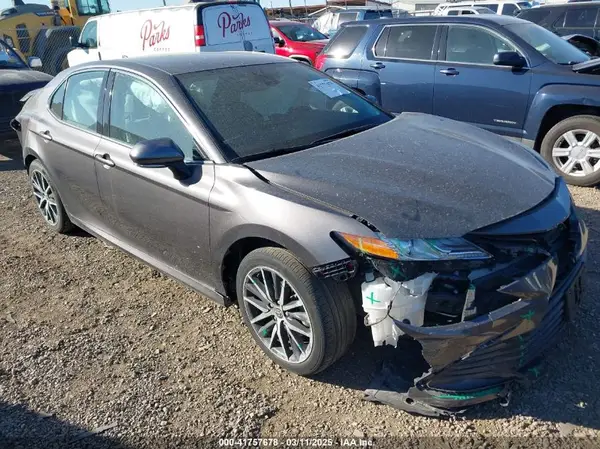 4T1F11AK6PU805352 2023 TOYOTA CAMRY - Image 1