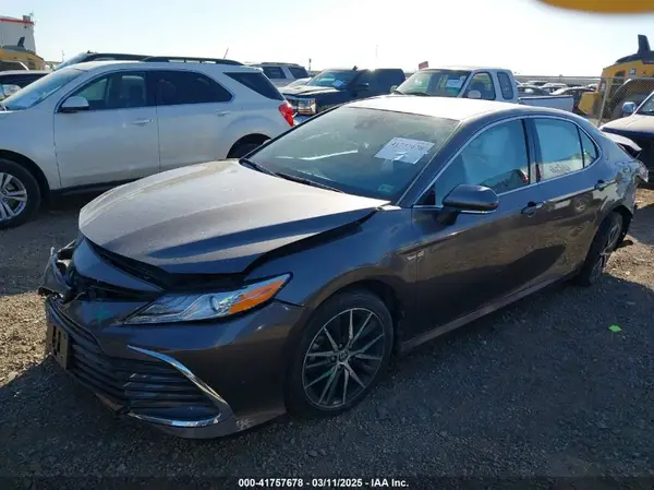 4T1F11AK6PU805352 2023 TOYOTA CAMRY - Image 2