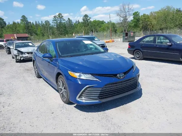 4T1F11AK6RU240684 2024 TOYOTA CAMRY - Image 1