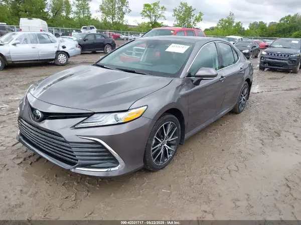 4T1F11AK6RU880393 2024 TOYOTA CAMRY - Image 2