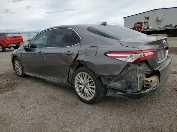 4T1F11AK7LU381030 2020 TOYOTA CAMRY - Image 2