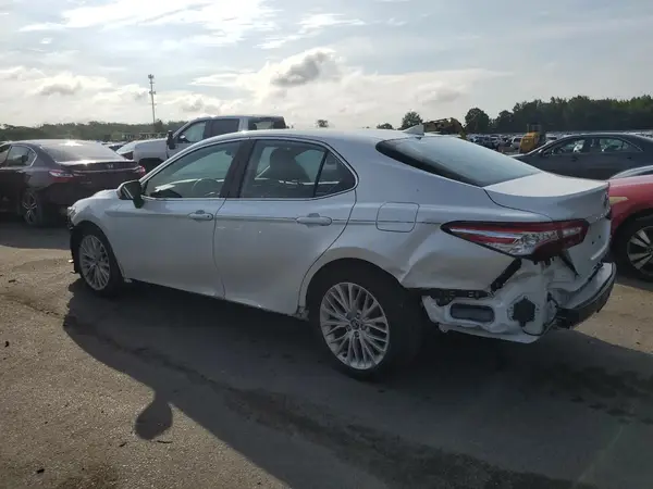 4T1F11AK7LU886517 2020 TOYOTA CAMRY - Image 2
