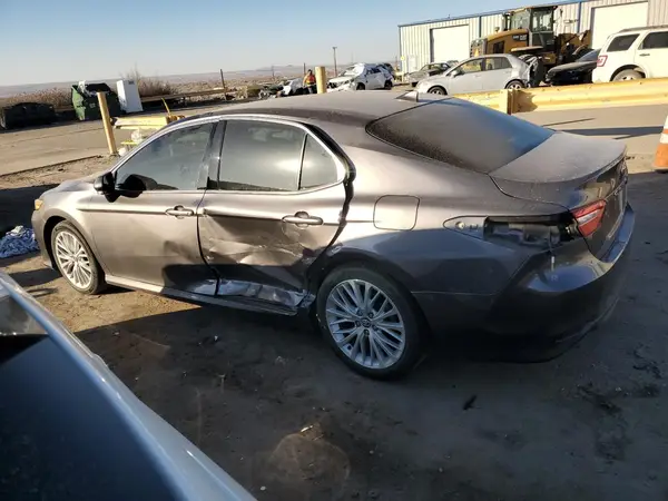 4T1F11AK7LU901002 2020 TOYOTA CAMRY - Image 2