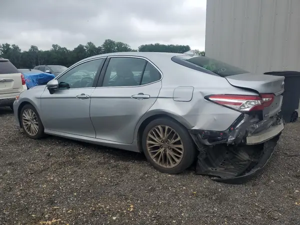 4T1F11AK7LU963225 2020 TOYOTA CAMRY - Image 2