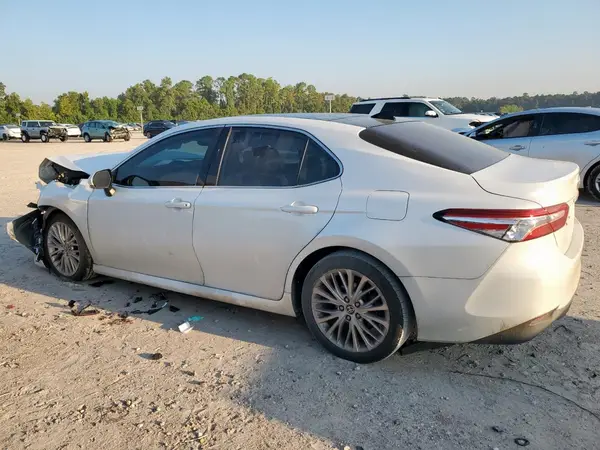 4T1F11AK7LU963967 2020 TOYOTA CAMRY - Image 2