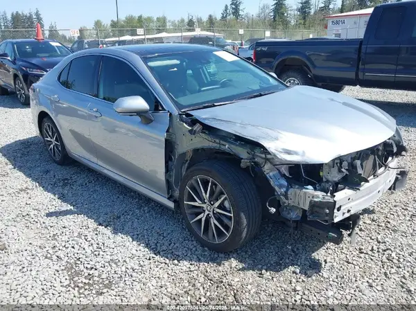 4T1F11AK7MU616060 2021 TOYOTA CAMRY - Image 1