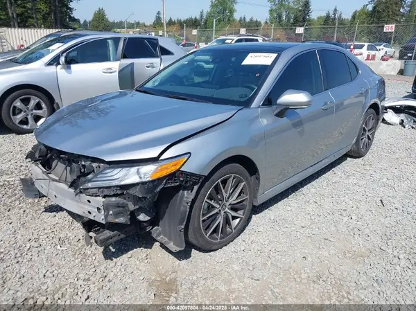 4T1F11AK7MU616060 2021 TOYOTA CAMRY - Image 2