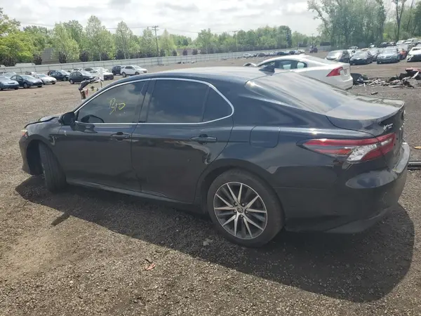 4T1F11AK7NU034073 2022 TOYOTA CAMRY - Image 2