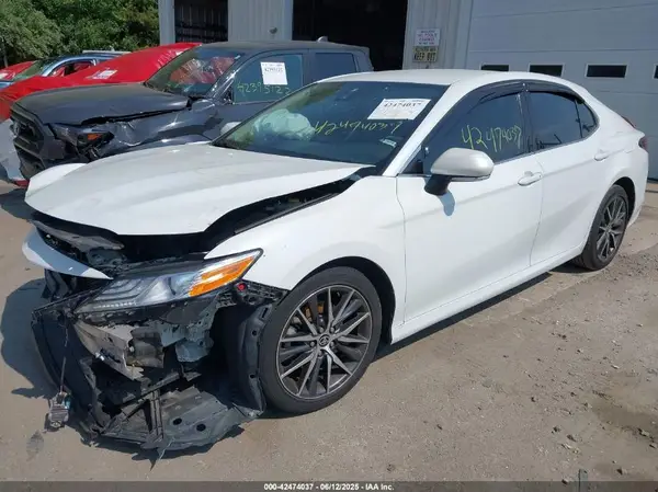 4T1F11AK7NU702535 2022 TOYOTA CAMRY - Image 2