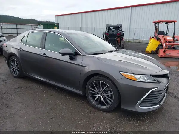 4T1F11AK7PU110748 2023 TOYOTA CAMRY - Image 1