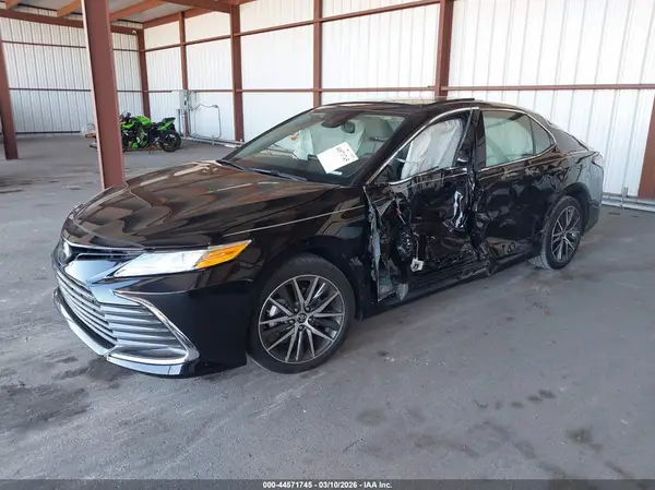 4T1F11AK7PU771793 2023 TOYOTA CAMRY - Image 2