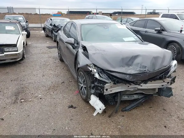4T1F11AK7PU827697 2023 TOYOTA CAMRY - Image 1