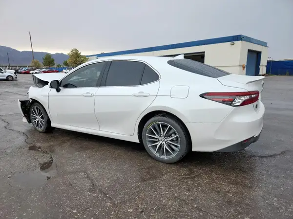 4T1F11AK7RU858905 2024 TOYOTA CAMRY - Image 2