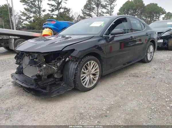 4T1F11AK8LU392392 2020 TOYOTA CAMRY - Image 2