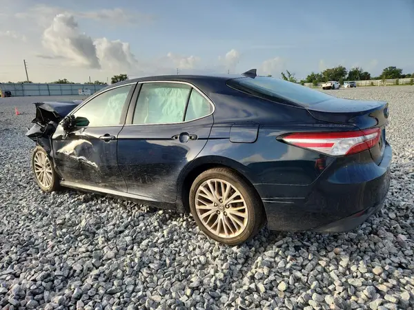 4T1F11AK8LU966893 2020 TOYOTA CAMRY - Image 2