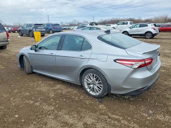 4T1F11AK8LU986951 2020 TOYOTA CAMRY - Image 2