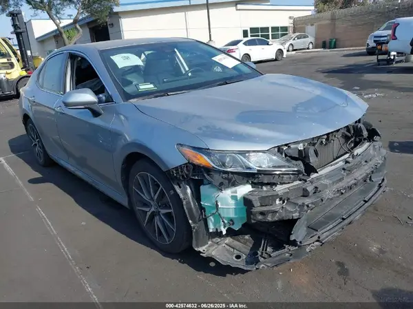 4T1F11AK8PU790496 2023 TOYOTA CAMRY - Image 1