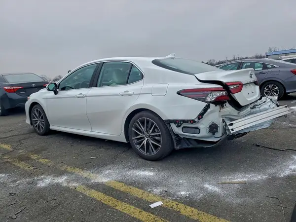 4T1F11AK8PU810617 2023 TOYOTA CAMRY - Image 2