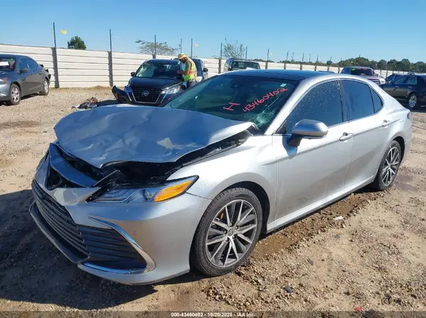 4T1F11AK8PU831483 2023 TOYOTA CAMRY - Image 2